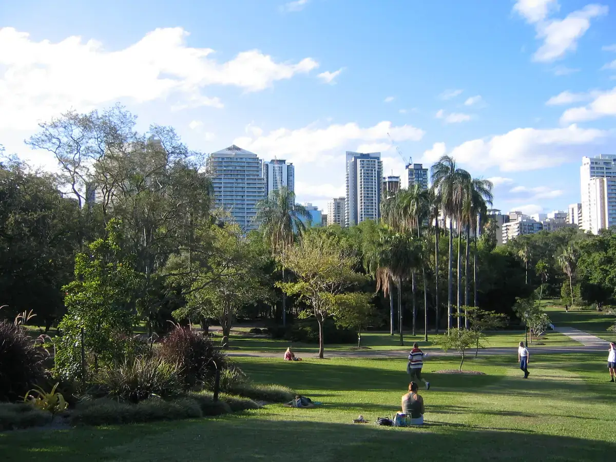 The City Botanic Gardens facing Alice Street